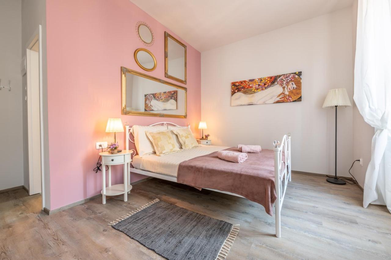 Old City Romantic Studios 4 With Free Private Parking Пула Екстер'єр фото